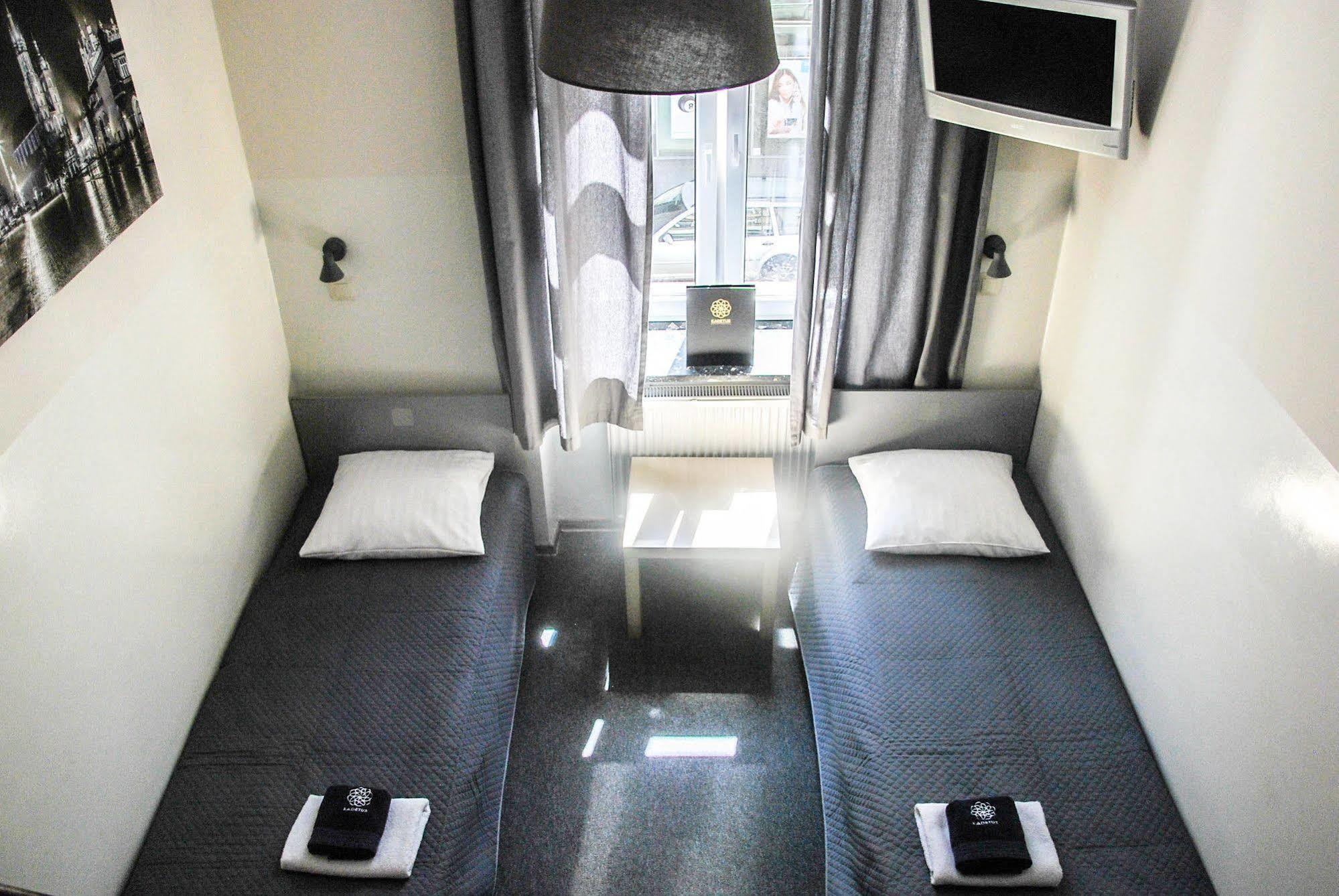 Aparthotel Kadetus คราคูฟ ภายนอก รูปภาพ
